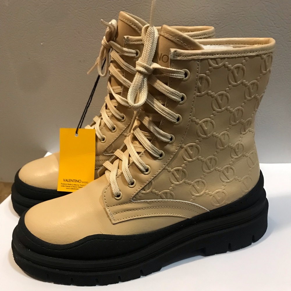 New Mario Valentino leather combat boots Size 7